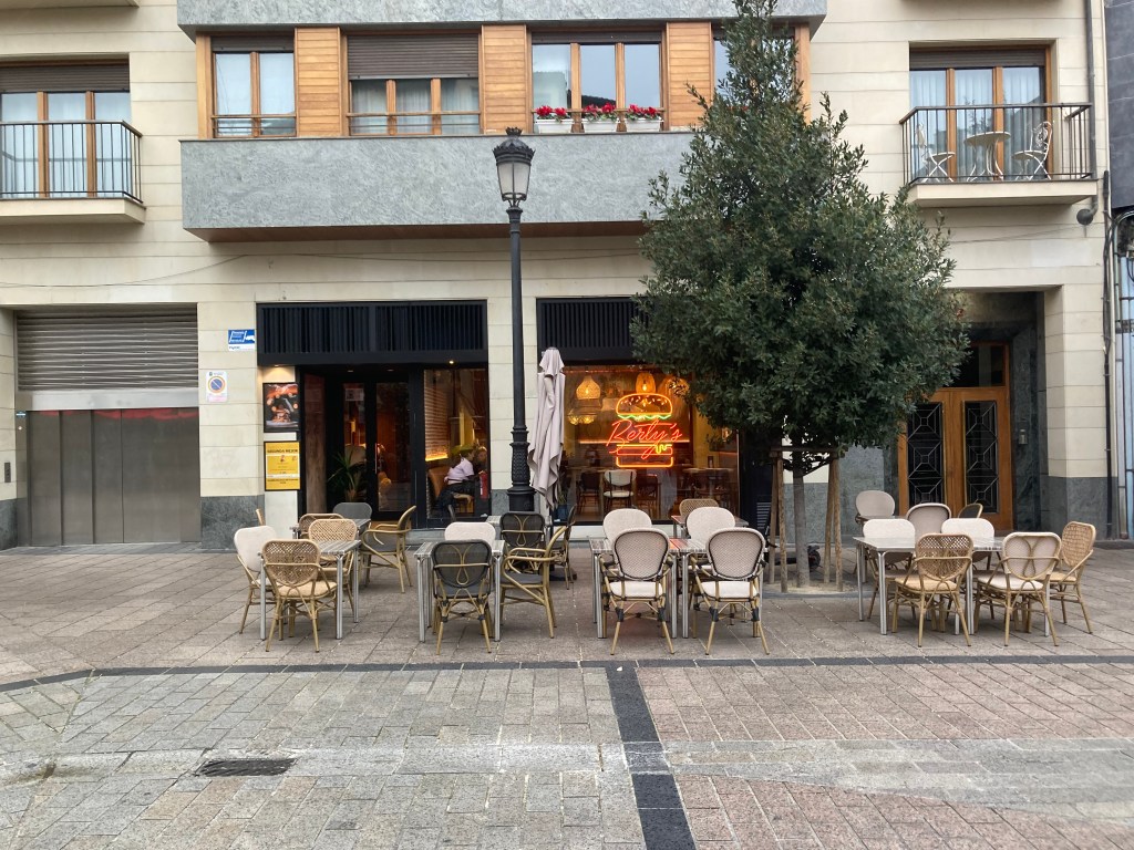 El alcalde miente. Se autorizó una terraza después de anunciar la&nbsp;moratoria